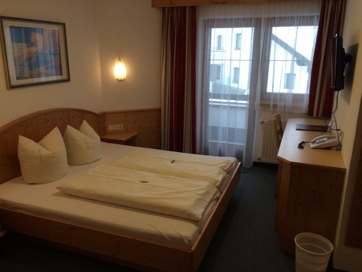 Hotel Garni Golfais イシュグル エクステリア 写真